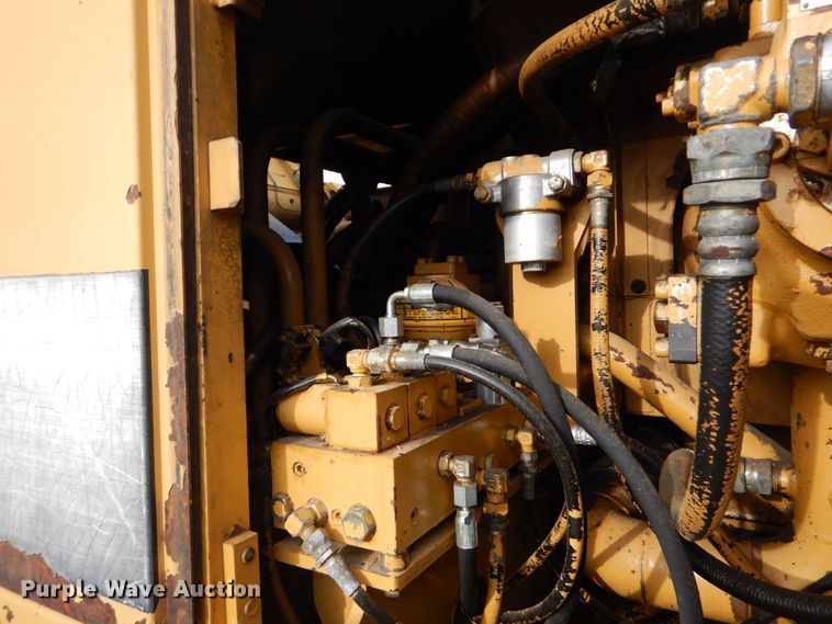 image for item MM9610 1992 Caterpillar EL240B  long reach excavator