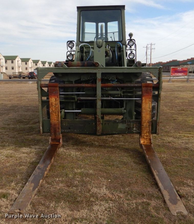image for item MM9611 International-Hough M10A  wheel loader