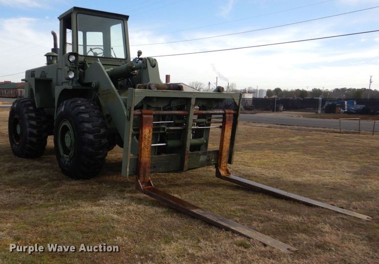 image for item MM9611 International-Hough M10A  wheel loader
