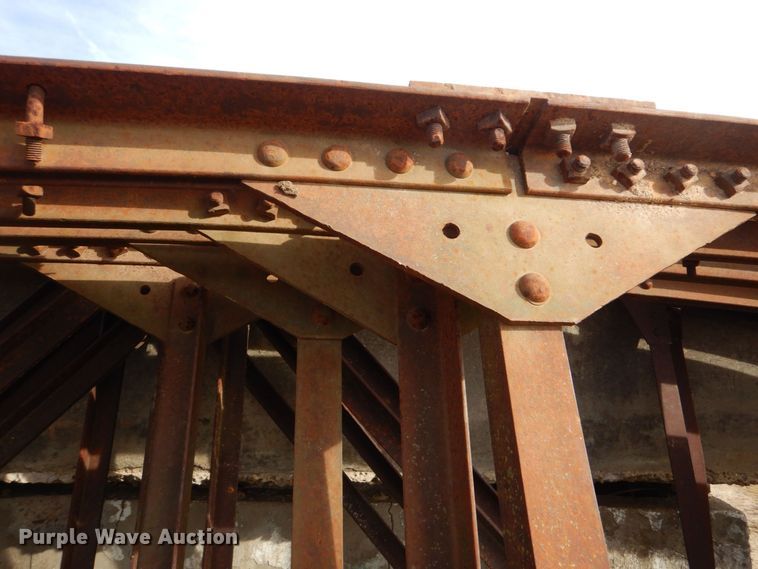 image for item MM9612 (8) steel trusses