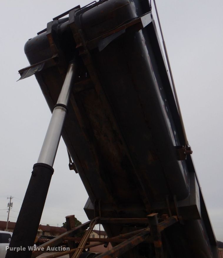 image for item MM9624 1978 Travis  end dump trailer