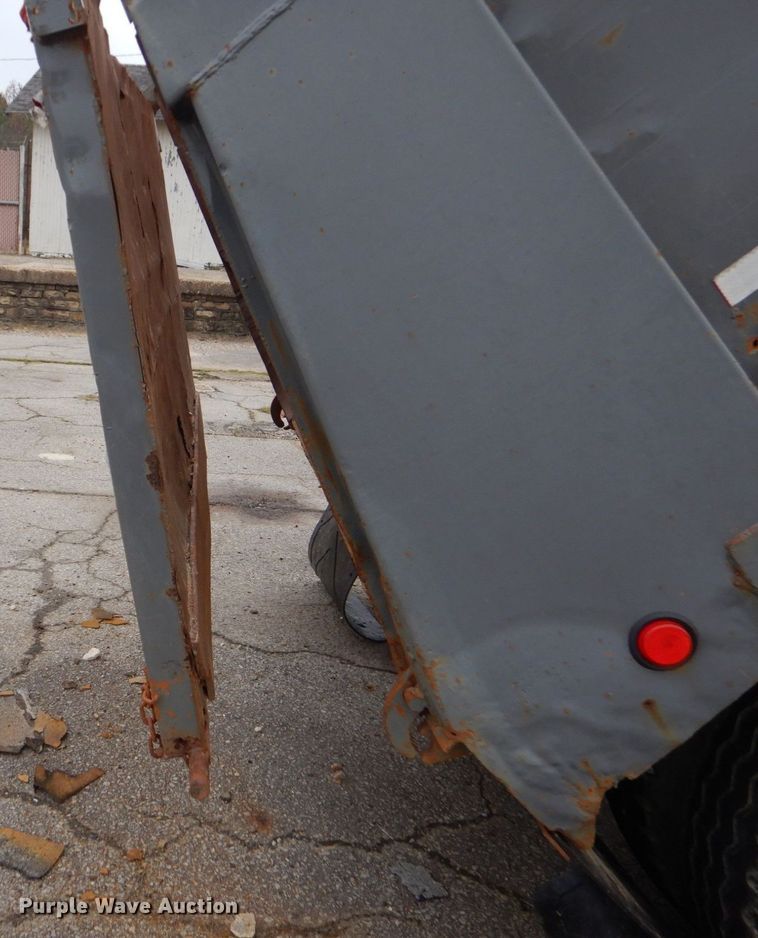 image for item MM9624 1978 Travis  end dump trailer