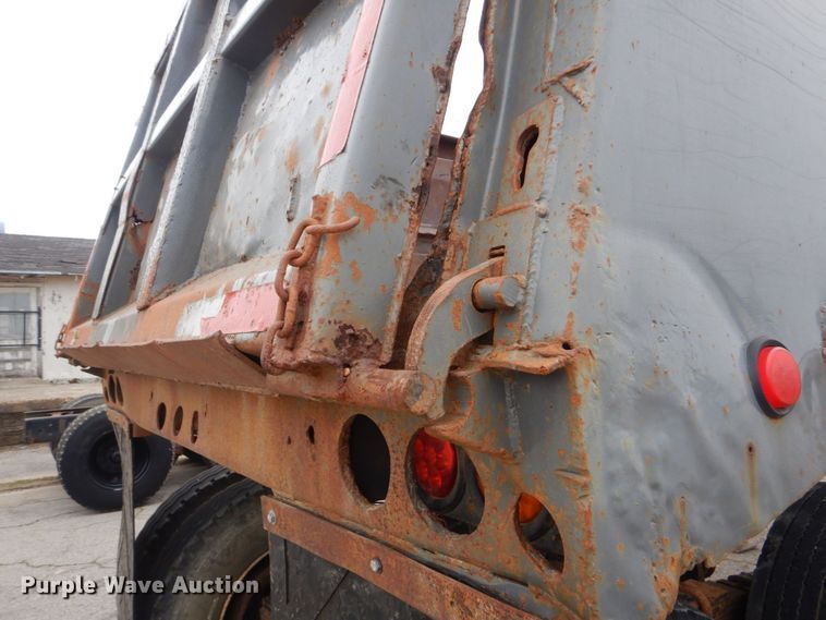 image for item MM9624 1978 Travis  end dump trailer