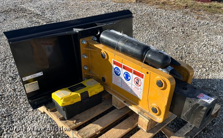 image for item MW9441 2022 Agrotk SSHH680  skid steer breaker