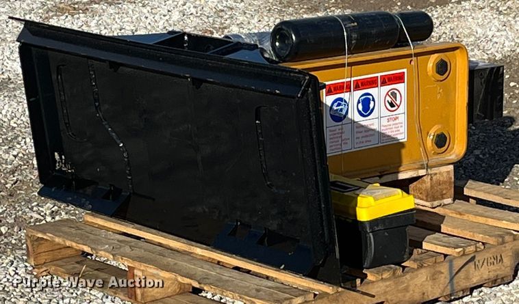 image for item MW9441 2022 Agrotk SSHH680  skid steer breaker