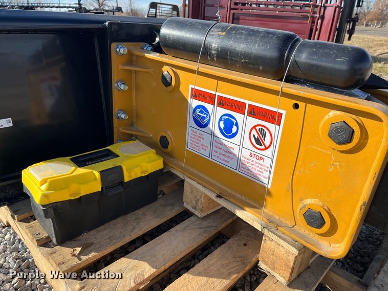 image for item MW9441 2022 Agrotk SSHH680  skid steer breaker