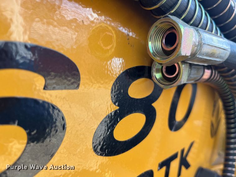 image for item MW9441 2022 Agrotk SSHH680  skid steer breaker