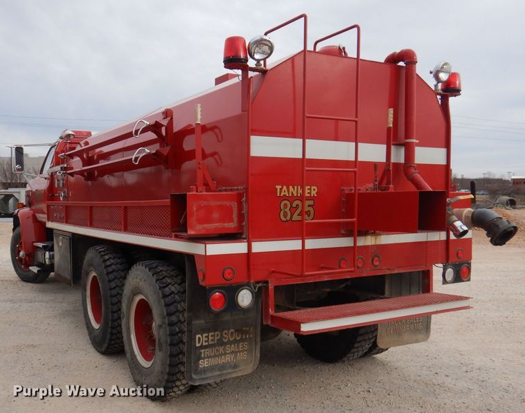 image for item DJ3868 1987 GMC TopKick C7000  pumper fire truck