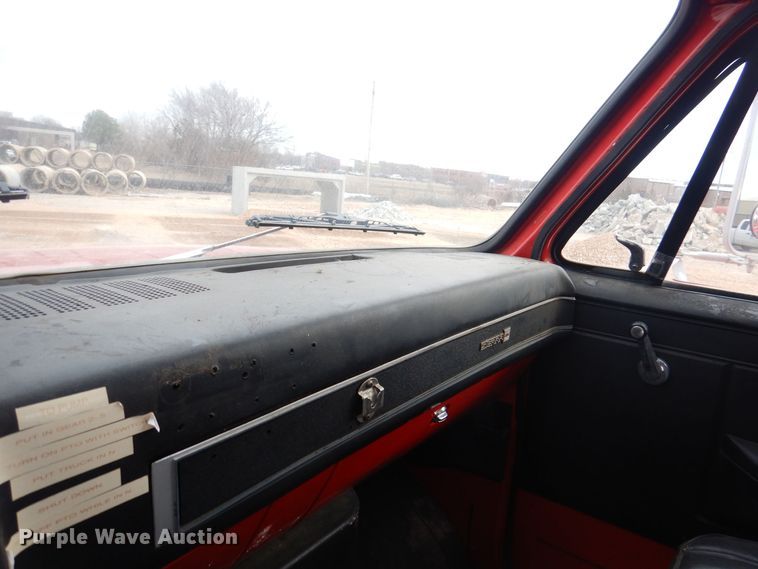 image for item DJ3868 1987 GMC TopKick C7000  pumper fire truck