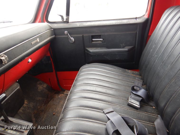 image for item DJ3868 1987 GMC TopKick C7000  pumper fire truck