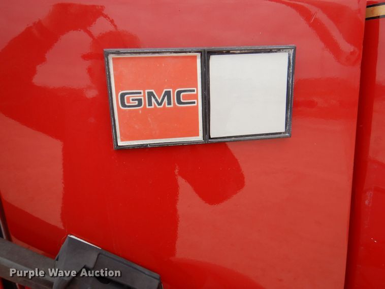 image for item DJ3868 1987 GMC TopKick C7000  pumper fire truck