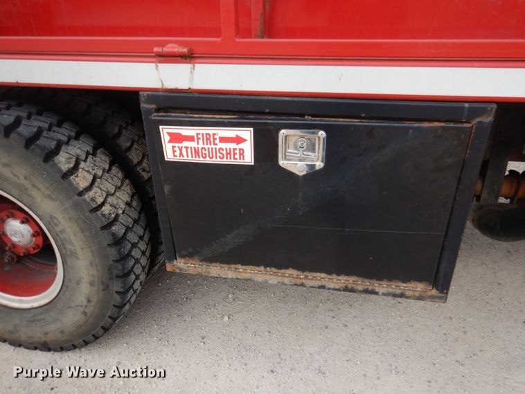 image for item DJ3868 1987 GMC TopKick C7000  pumper fire truck