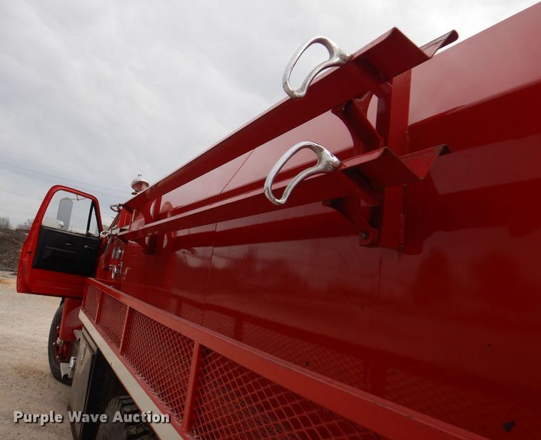 image for item DJ3868 1987 GMC TopKick C7000  pumper fire truck