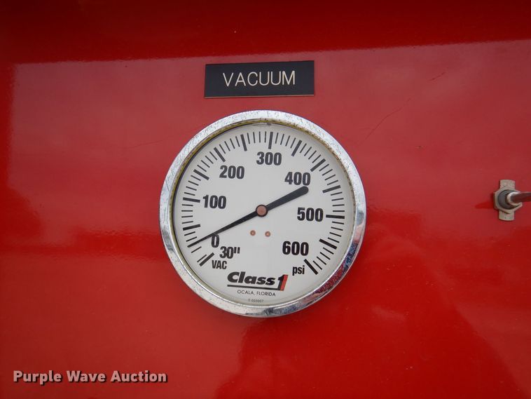 image for item DJ3868 1987 GMC TopKick C7000  pumper fire truck