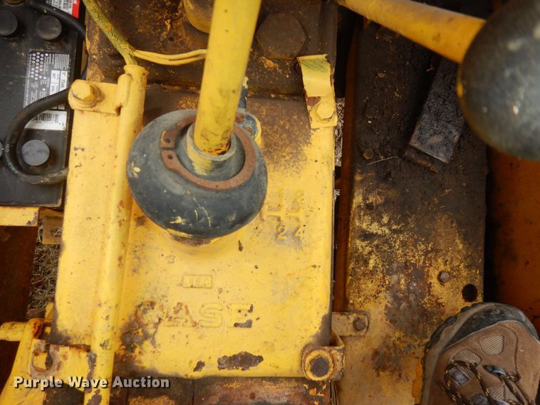 image for item DK7506 1974 Case 480B  backhoe