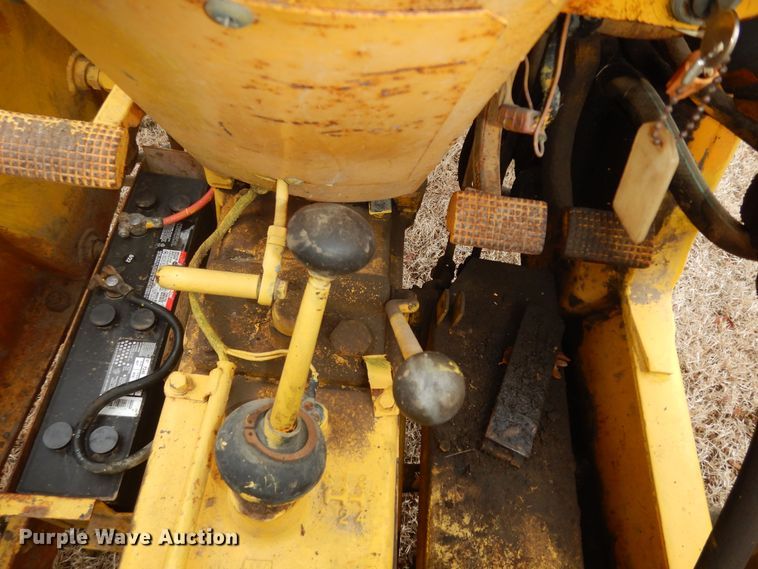 image for item DK7506 1974 Case 480B  backhoe