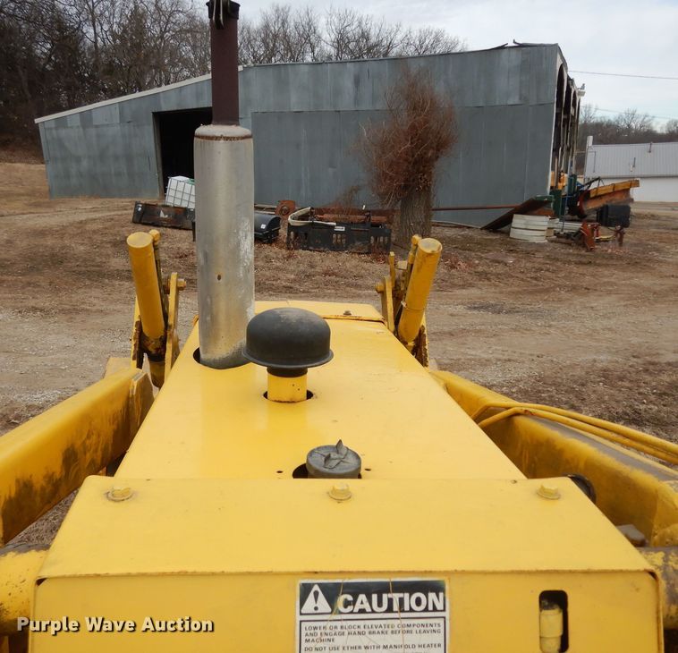 image for item DK7506 1974 Case 480B  backhoe