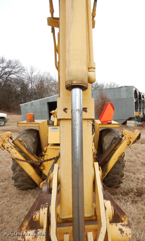 image for item DK7506 1974 Case 480B  backhoe
