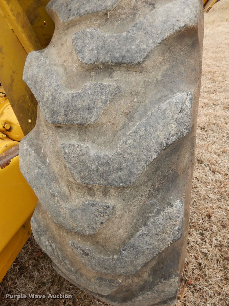 image for item DK7506 1974 Case 480B  backhoe