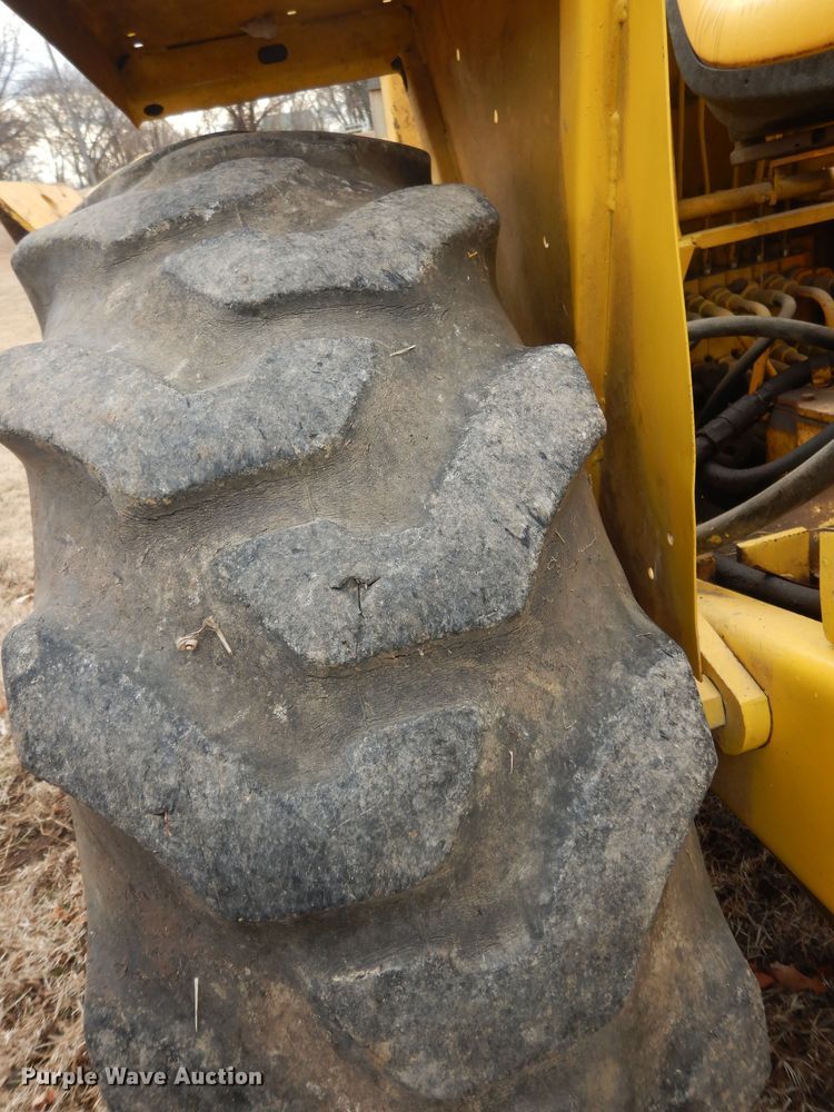 image for item DK7506 1974 Case 480B  backhoe