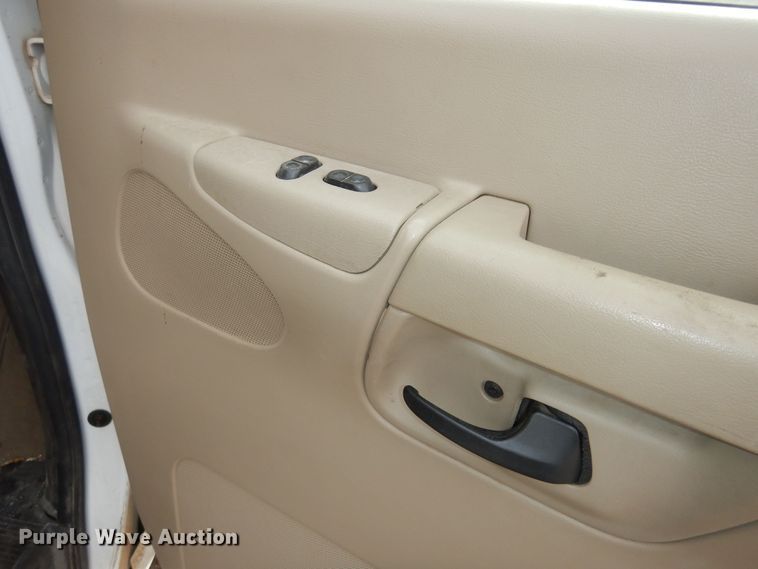 image for item DK7511 2007 Ford E150  van