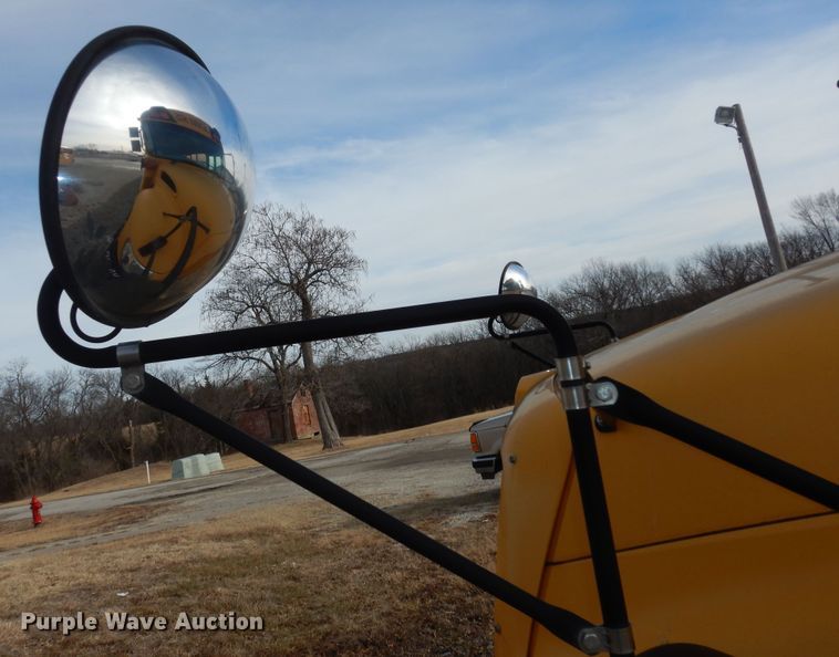 image for item DK7512 2005 International CE300  school bus