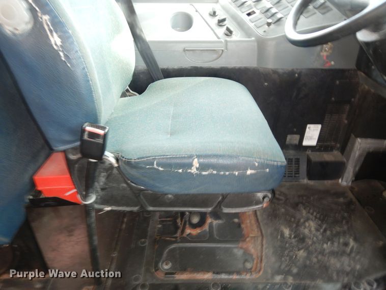 image for item DK7512 2005 International CE300  school bus