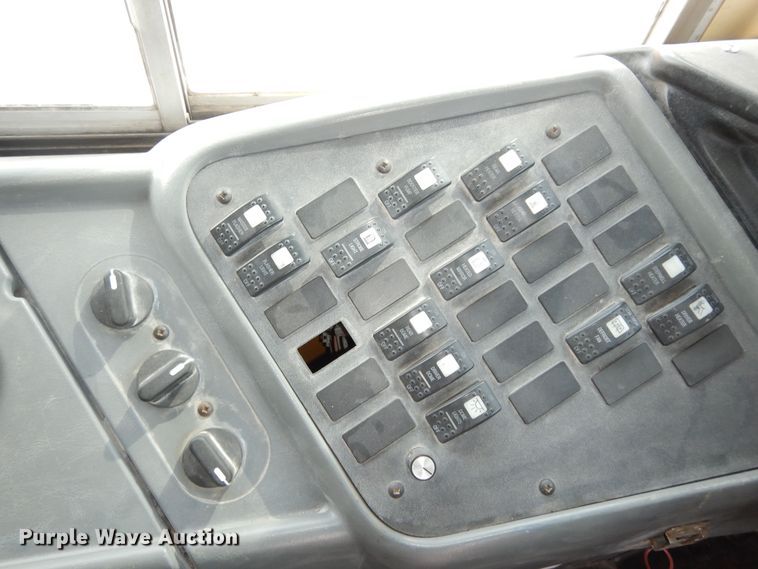 image for item DK7512 2005 International CE300  school bus