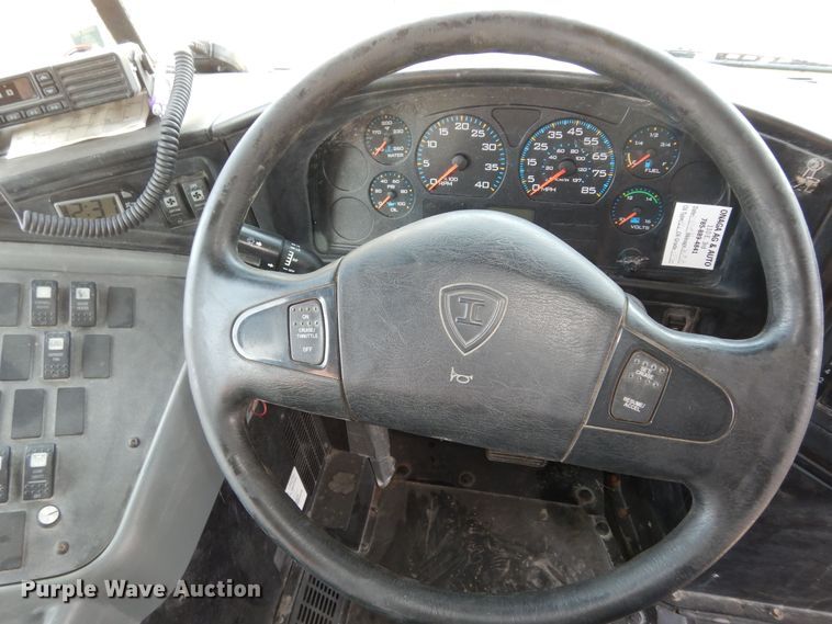 image for item DK7512 2005 International CE300  school bus