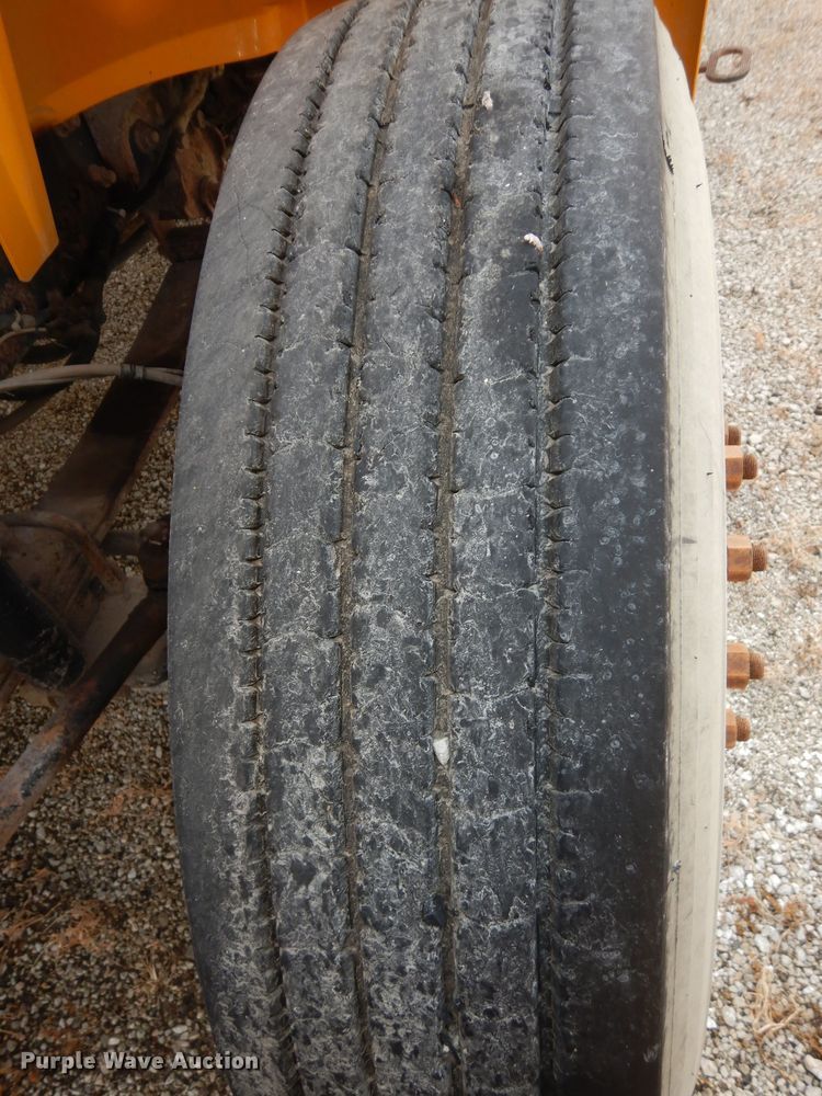 image for item DK7512 2005 International CE300  school bus