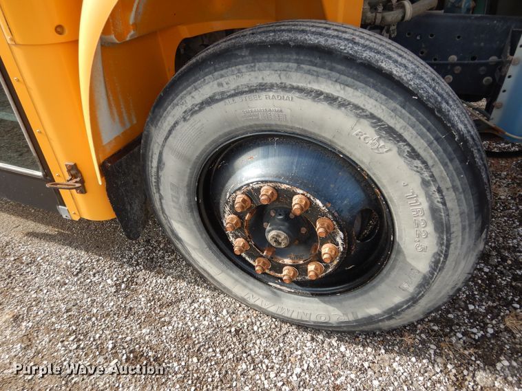 image for item DK7512 2005 International CE300  school bus