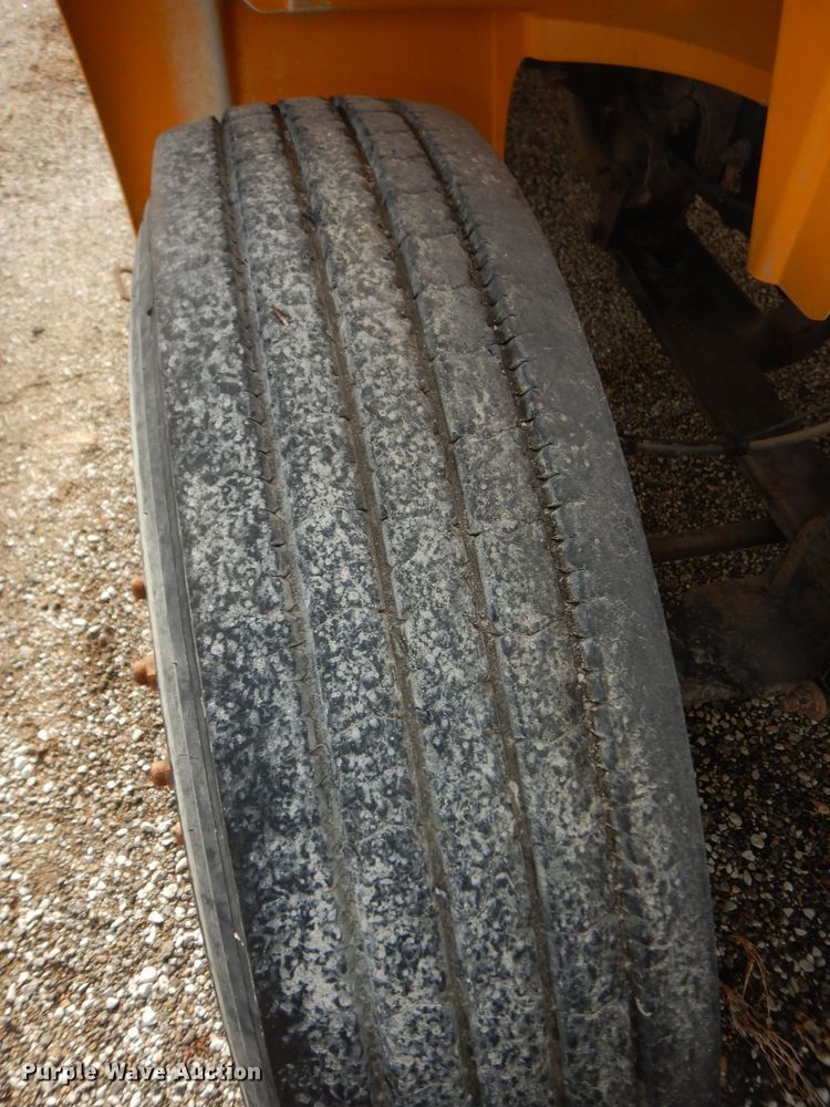 image for item DK7512 2005 International CE300  school bus