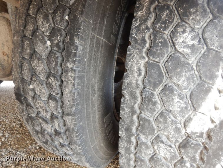 image for item DK7512 2005 International CE300  school bus