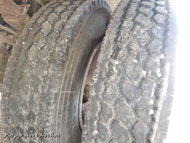 image for item DK7512 2005 International CE300  school bus