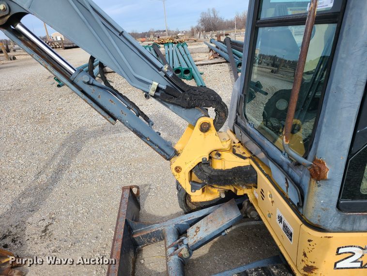 image for item JG9537 2010 John Deere 27D  mini excavator
