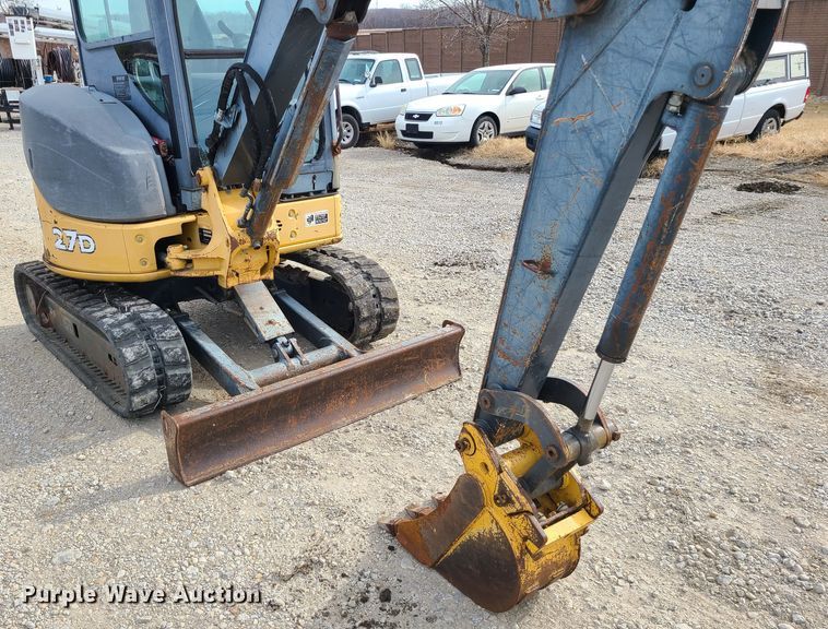 image for item JG9537 2010 John Deere 27D  mini excavator
