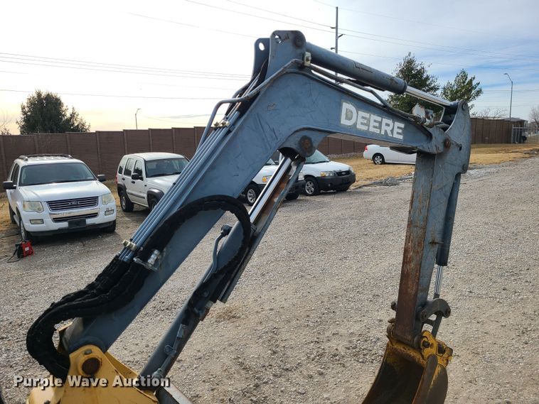 image for item JG9537 2010 John Deere 27D  mini excavator