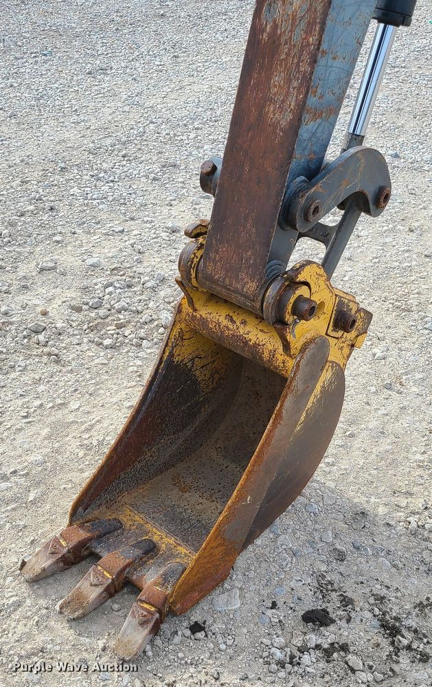 image for item JG9537 2010 John Deere 27D  mini excavator