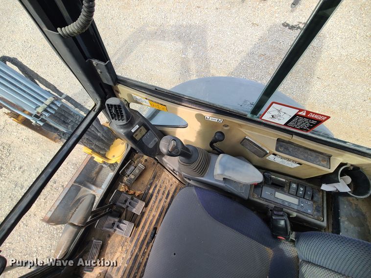 image for item JG9537 2010 John Deere 27D  mini excavator