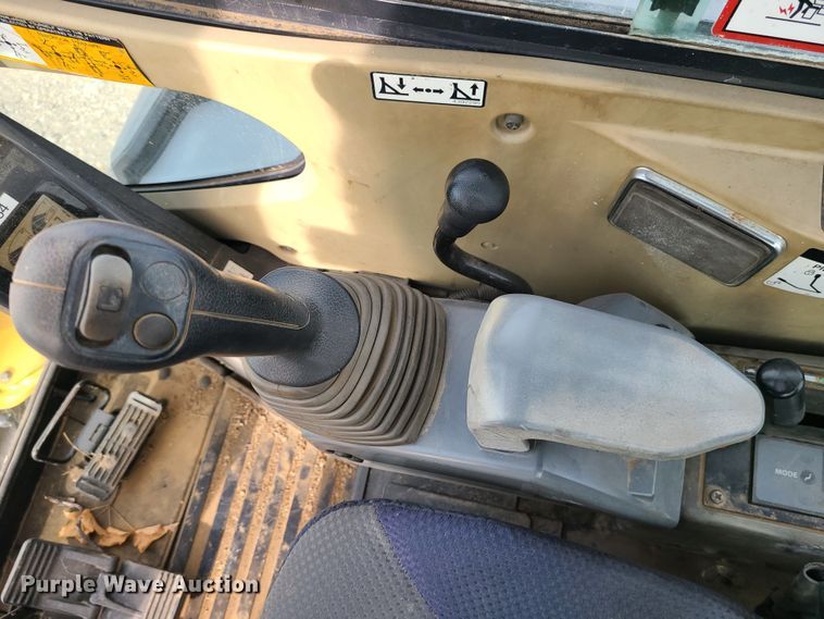 image for item JG9537 2010 John Deere 27D  mini excavator