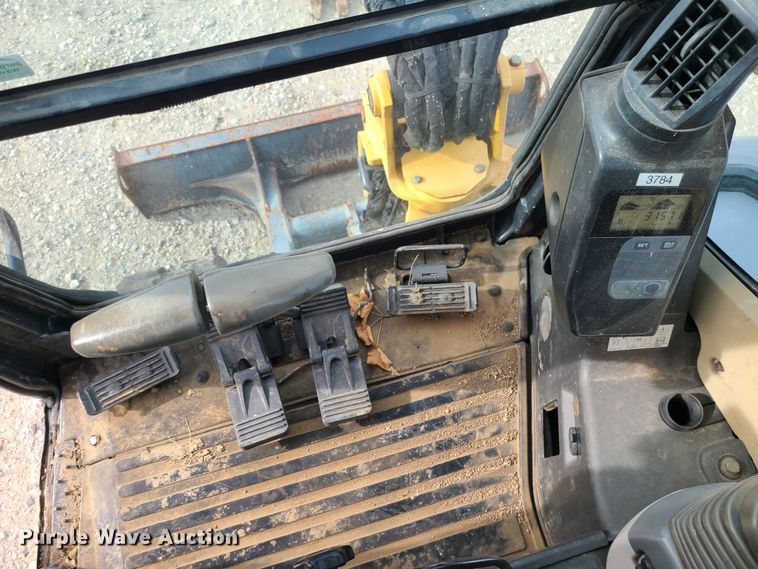 image for item JG9537 2010 John Deere 27D  mini excavator