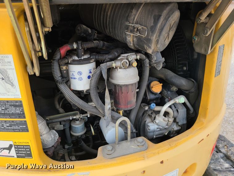 image for item JG9537 2010 John Deere 27D  mini excavator