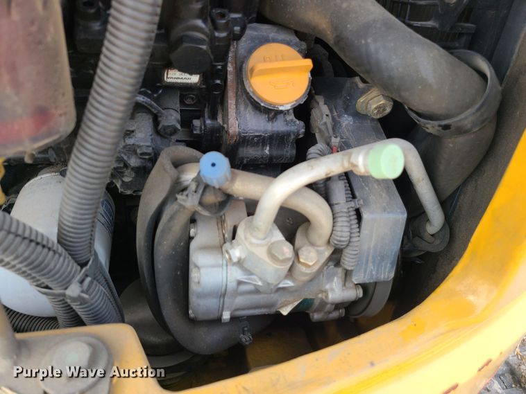 image for item JG9537 2010 John Deere 27D  mini excavator