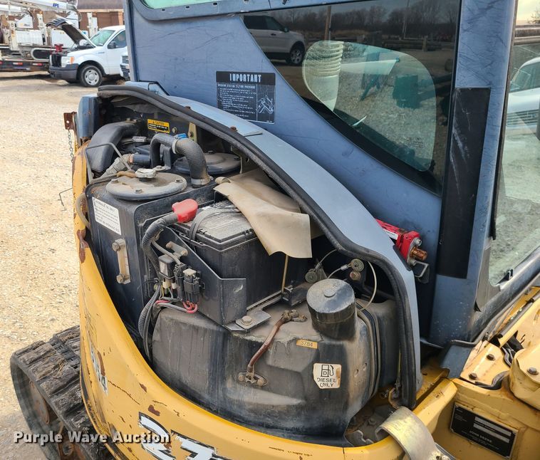 image for item JG9537 2010 John Deere 27D  mini excavator