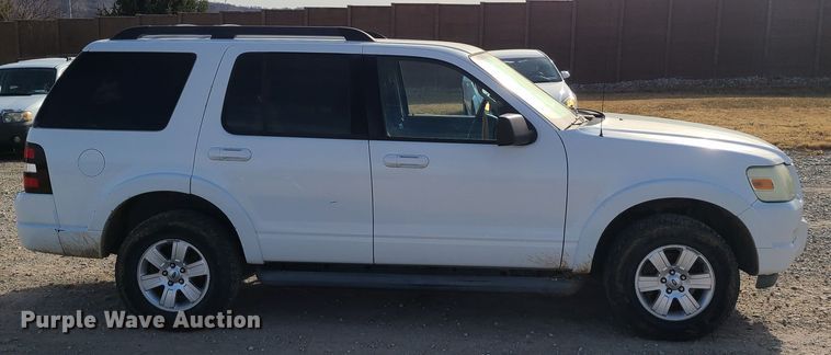 image for item JG9538 2010 Ford Explorer XLT  SUV