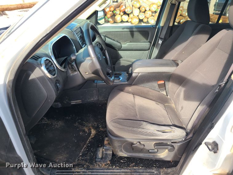 image for item JG9538 2010 Ford Explorer XLT  SUV