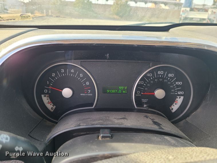 image for item JG9538 2010 Ford Explorer XLT  SUV