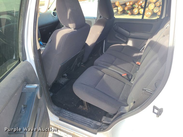 image for item JG9538 2010 Ford Explorer XLT  SUV