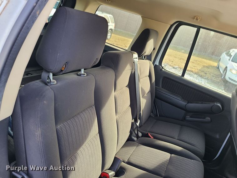 image for item JG9538 2010 Ford Explorer XLT  SUV