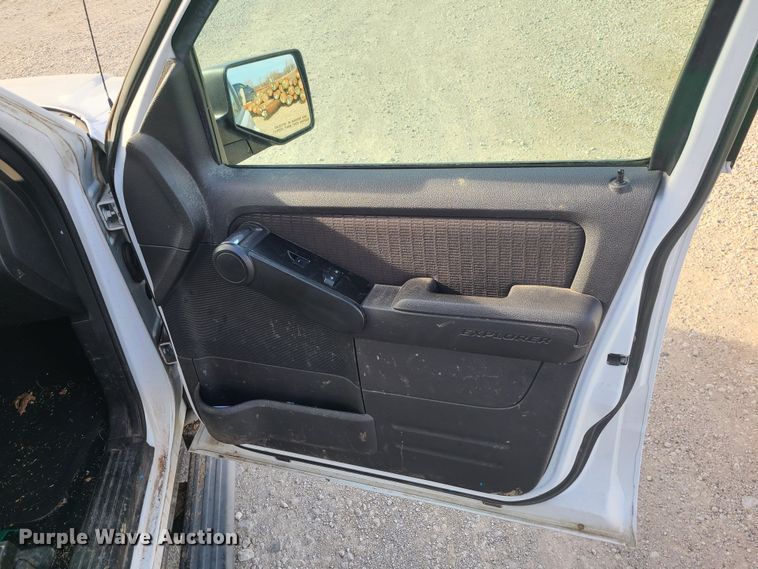 image for item JG9538 2010 Ford Explorer XLT  SUV